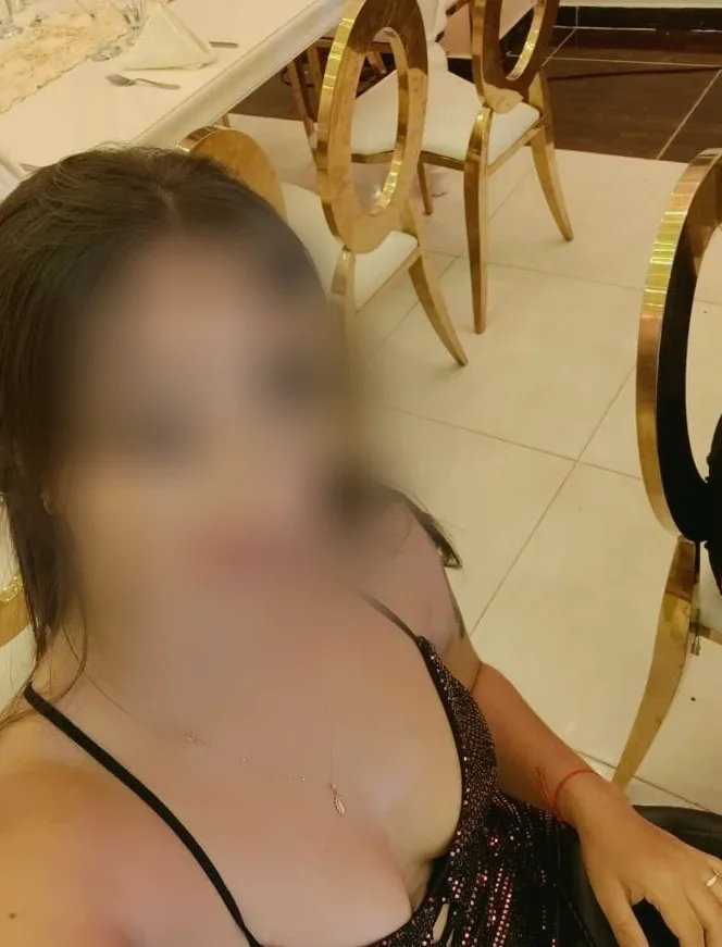 Catriona, 27