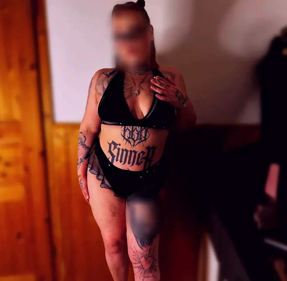 Daisy, 26