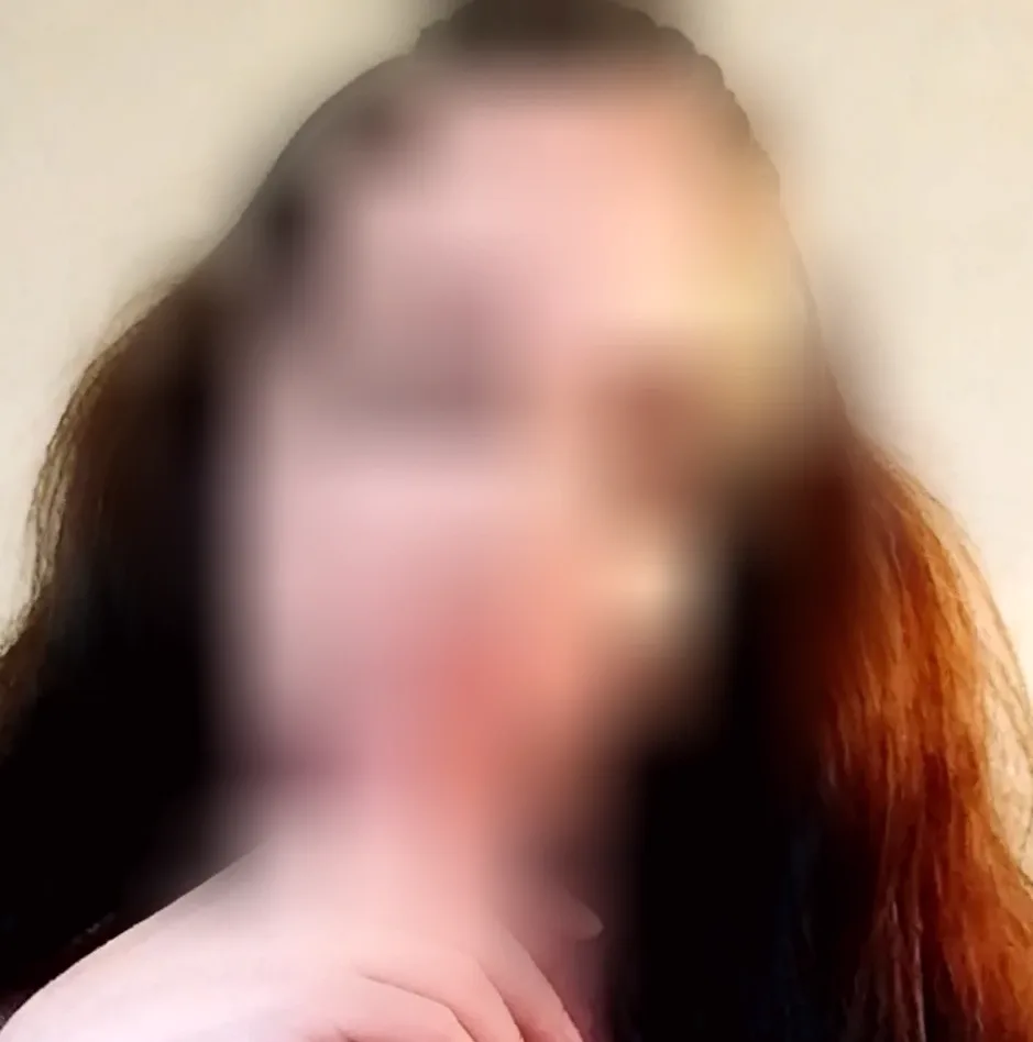 Emma, 26