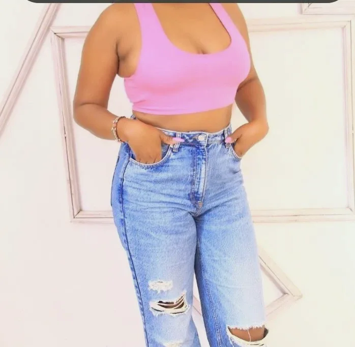 Hannah, 32
