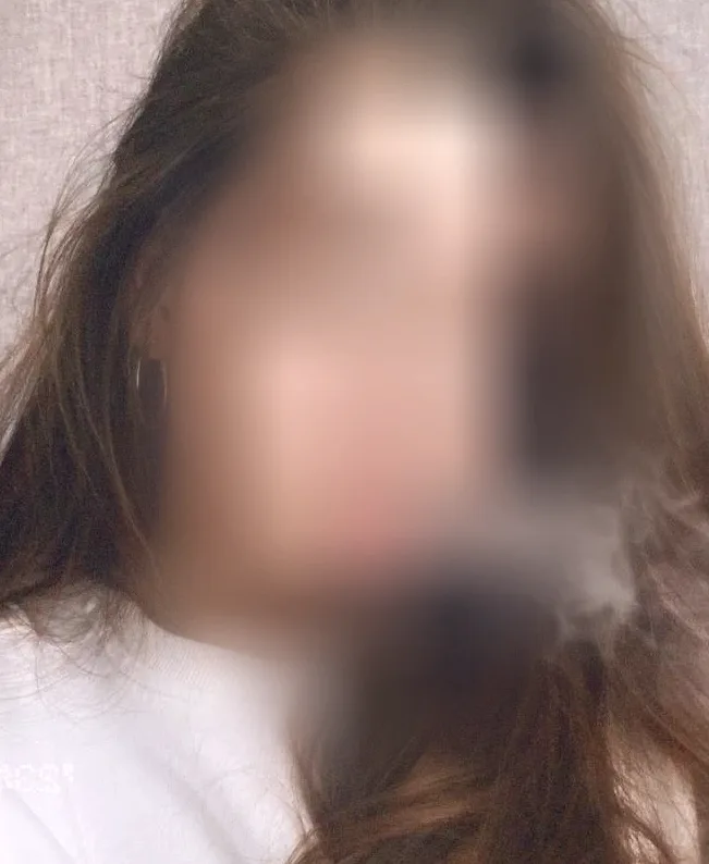 Sarah, 21